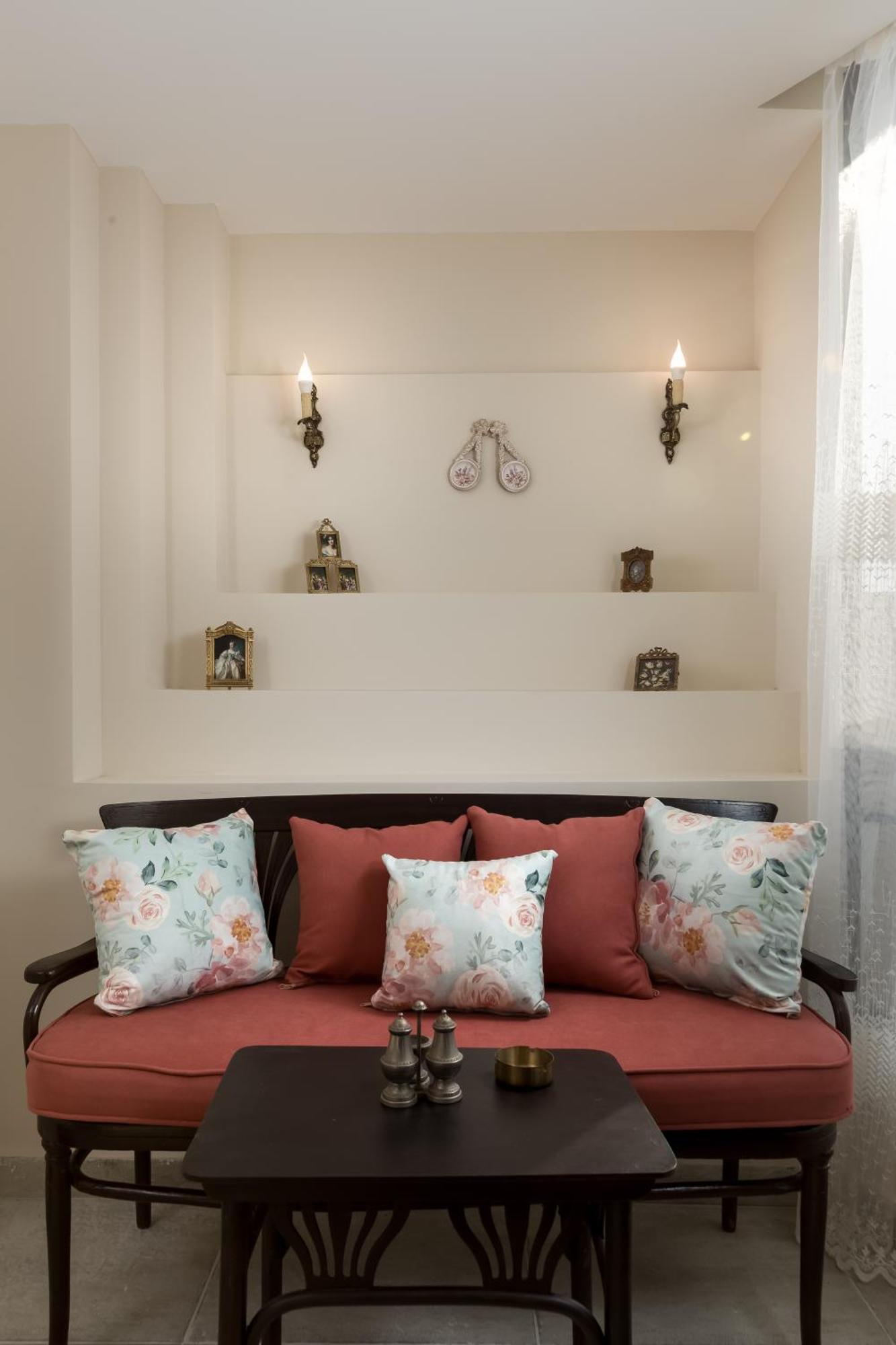 Sunny Vintage Haven Dual Balcony, Panoramic View Cairo